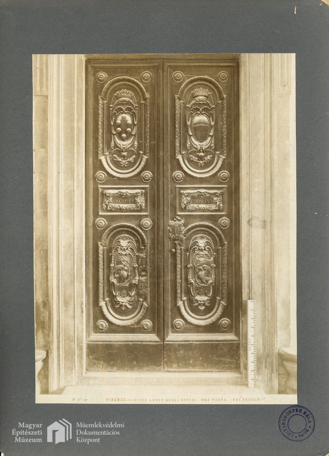 Portico Luongo - fa ajtószárnyak, 16. sz.